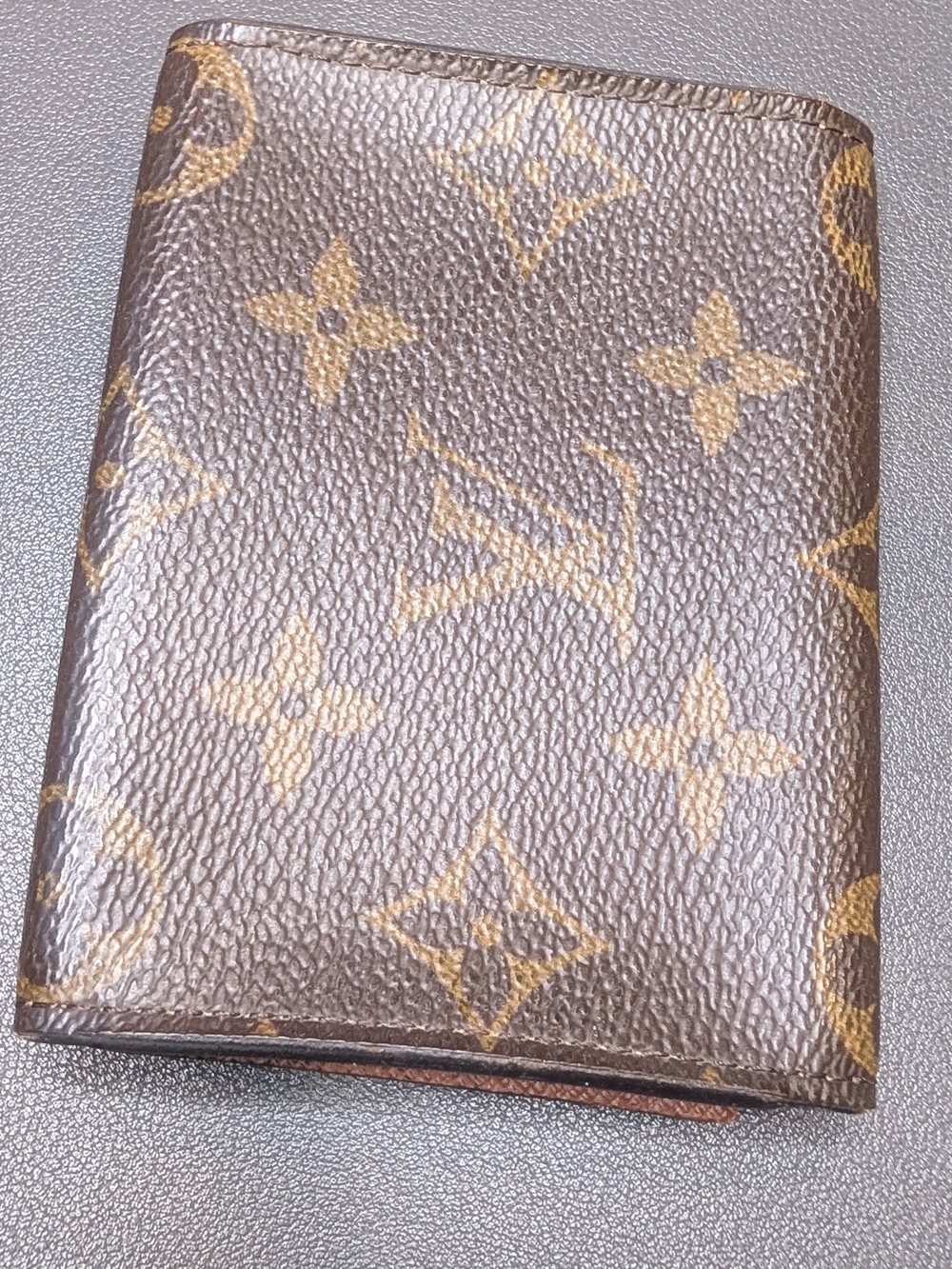 Louis Vuitton Monogram Card Holder - Picture 8 of 9